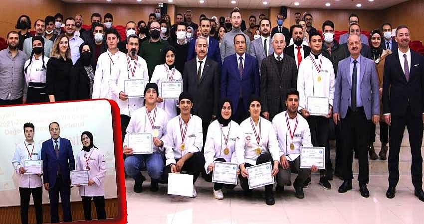 AŞÇILIK YARIŞMASINDA 9 MADALYA ALDILAR