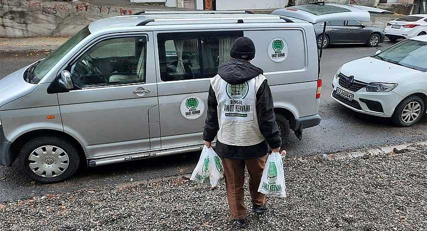 UMUT KERVANI, 187 AİLEYE YARDIM DAĞITTI