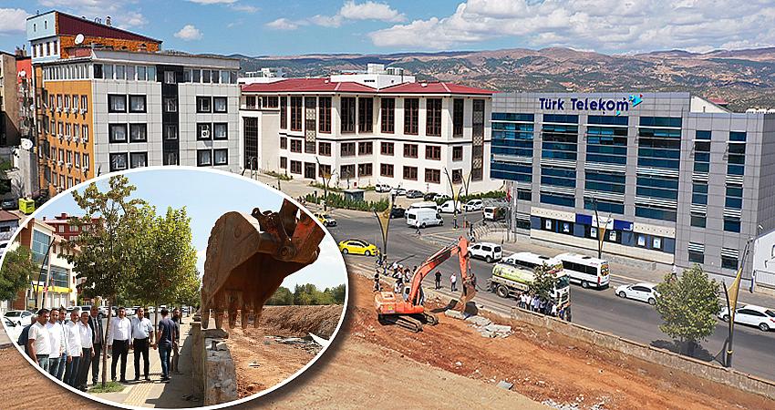 ASKERİYE DUVARI YIKILDI