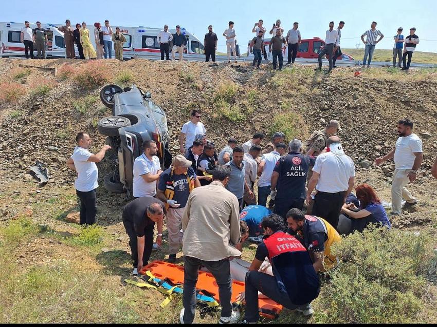 Genç Yayla'da Kaza: 4 Yaralı