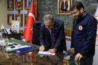 Vali Usta, Gazze’ye Kurban Bağışladı