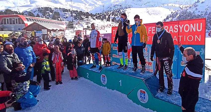 KAYAK YARIŞMALARI YAPILDI