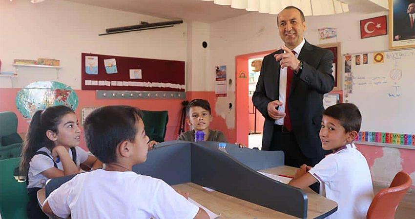 YÜCEL, YAZ KURSLARINDA ÖĞRENCİLERLE BİR ARAYA GELDİ