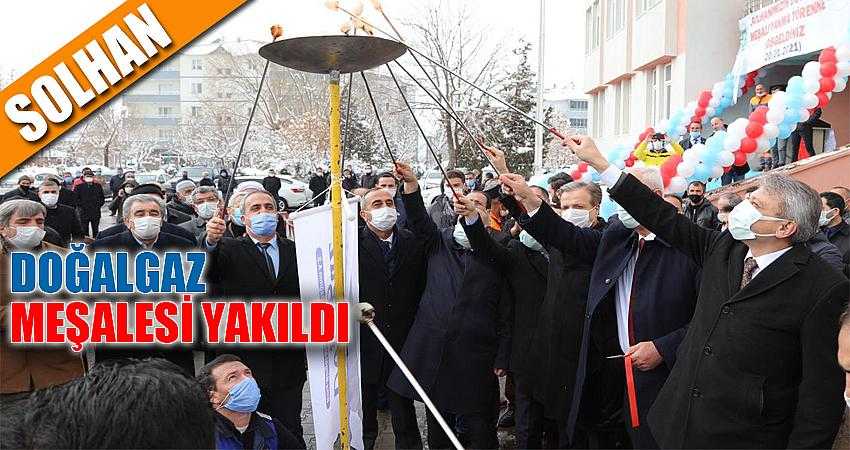 Solhan’da doğalgaz meşalesi yakıldı