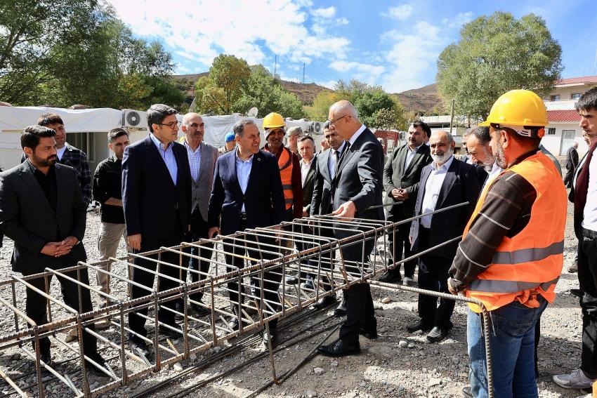 AK Parti'den Yayladere Çıkartması